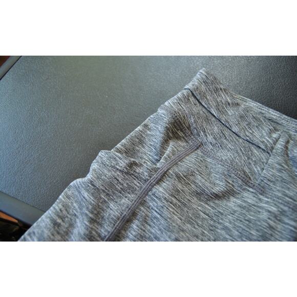 Asics Small Gray Shorts with Pockets - Picture 5 of 8